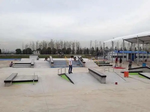 為什么要租賃板場道具而不是直接建造個(gè)滑板場？